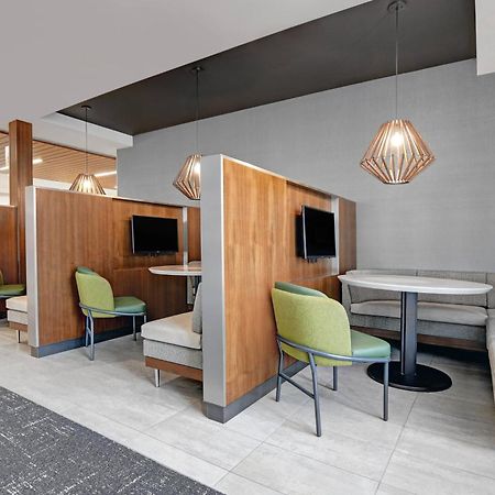 Courtyard By Marriott Manhattan Aggieville Exteriér fotografie