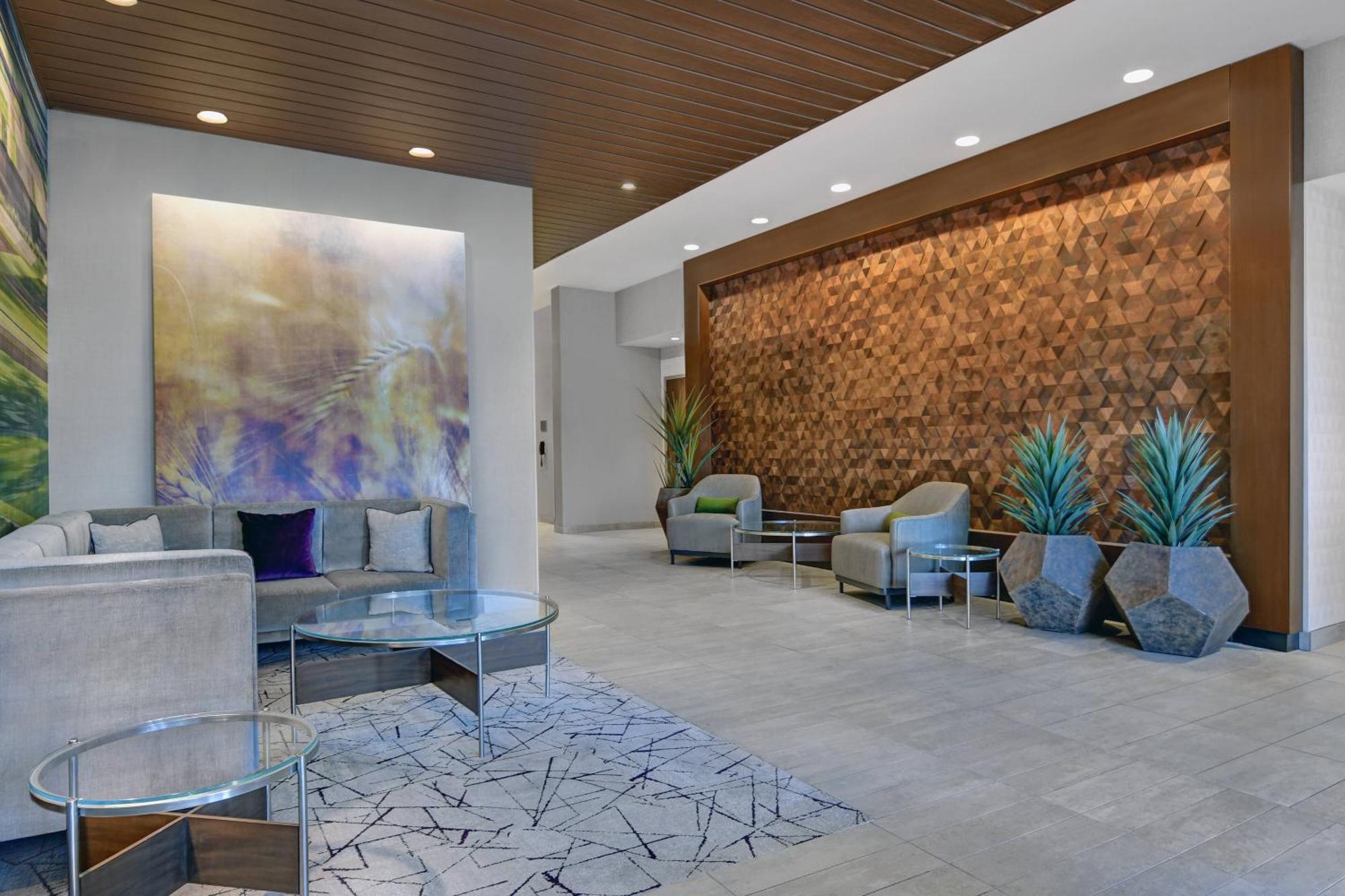 Courtyard By Marriott Manhattan Aggieville Exteriér fotografie
